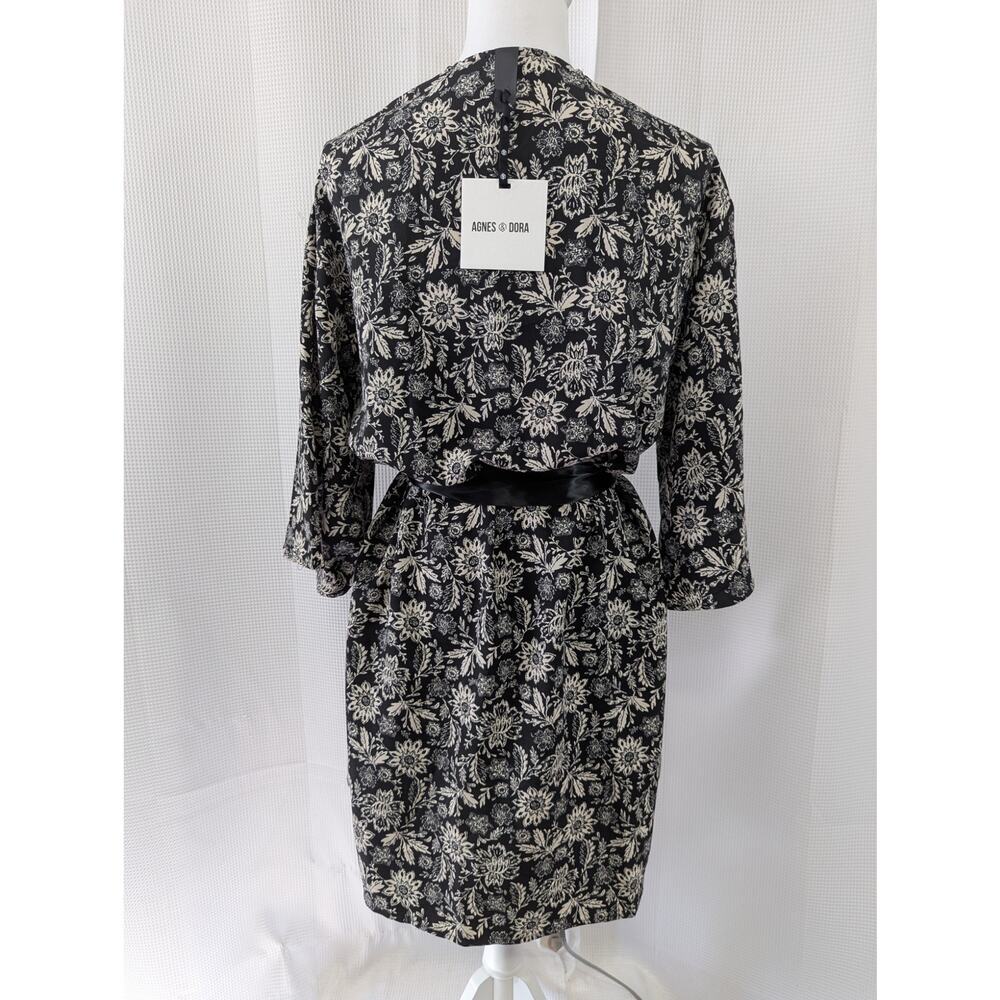 NWT! AGNES & DORA! BLACK & CREAM BOTANICAL/FLORAL KIMONO STYLE ROBE! SZ XSS - Picture 5 of 11